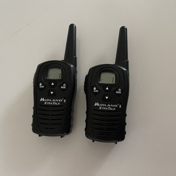 Midland X-Tra Talk LXT114 Black Two Way Radio Walkie Talkies Black 18-Miles - Picture 1 of 16